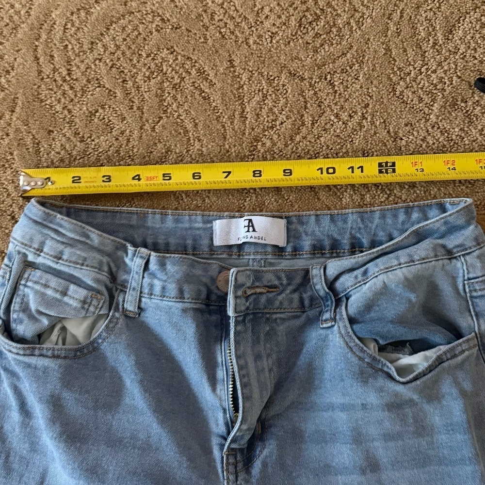 90s fit wide leg bow-embroidered jeans, size 30 - Picture 10 of 13